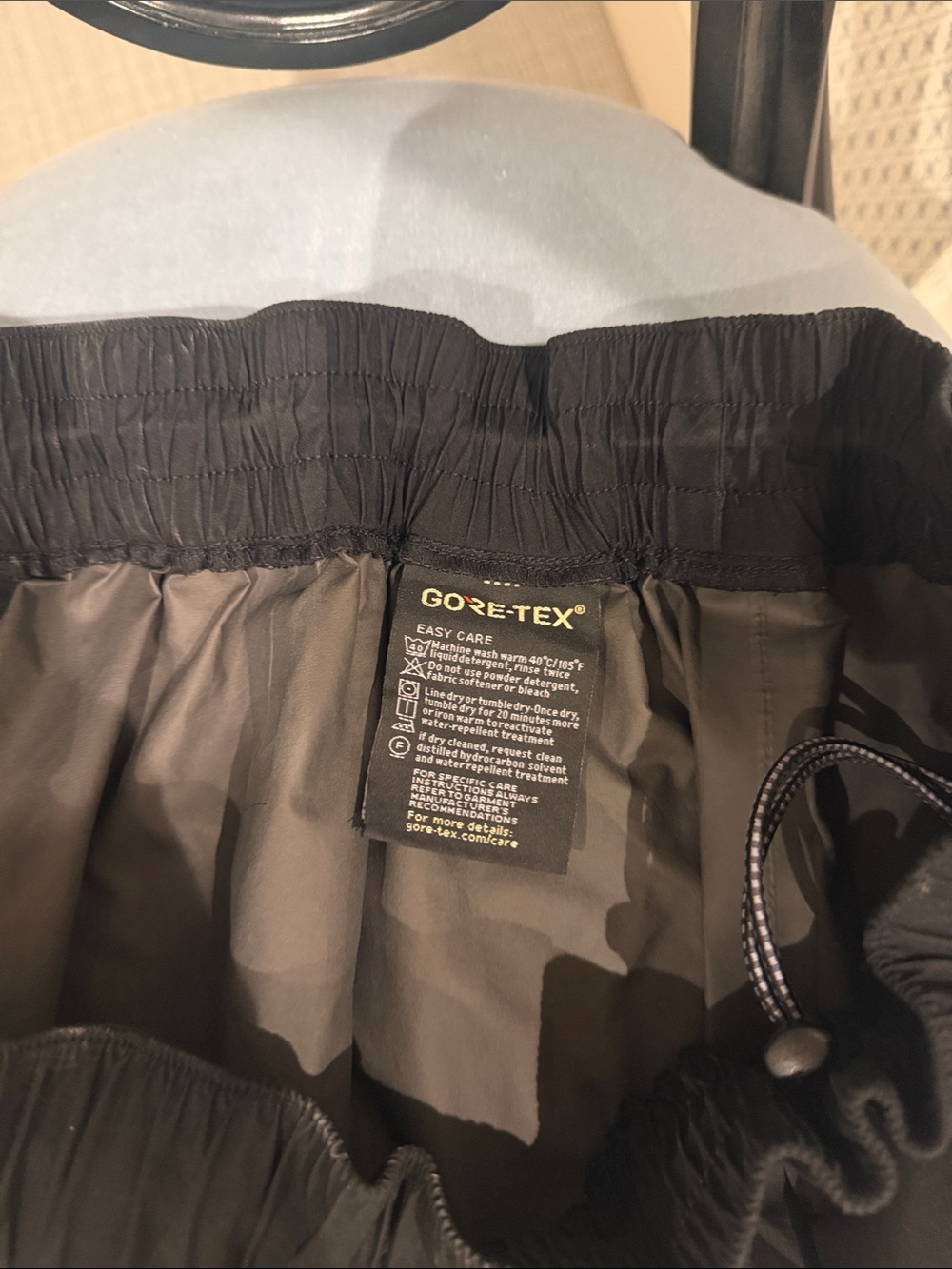 GORE-TEX Men's Black Elastic Waist Waterproof golf pant